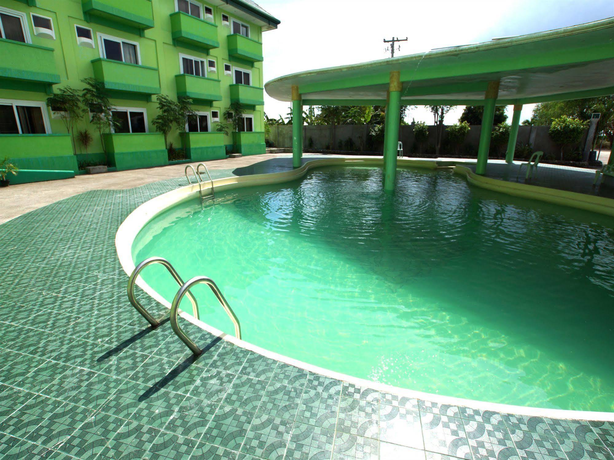 Green One Hotel Isla de Mactán Exterior foto
